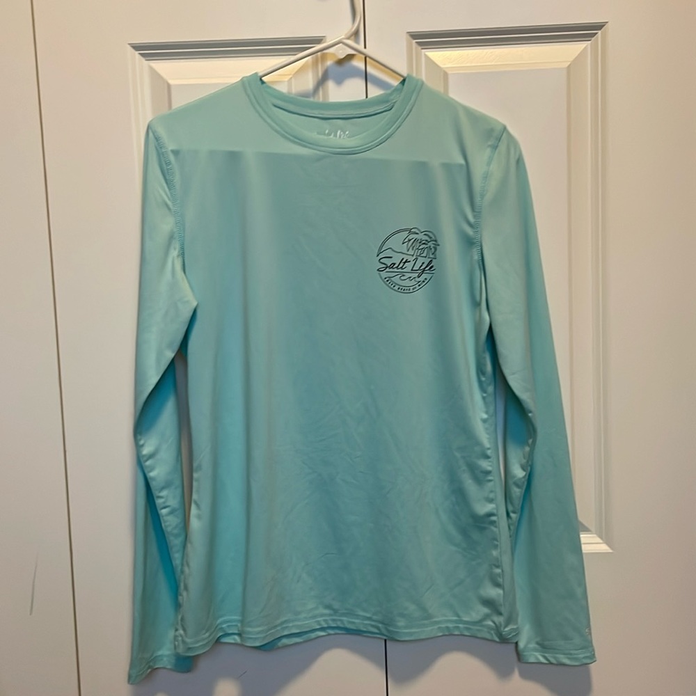 Salt Life long sleeve performance t-shirt in size medium.